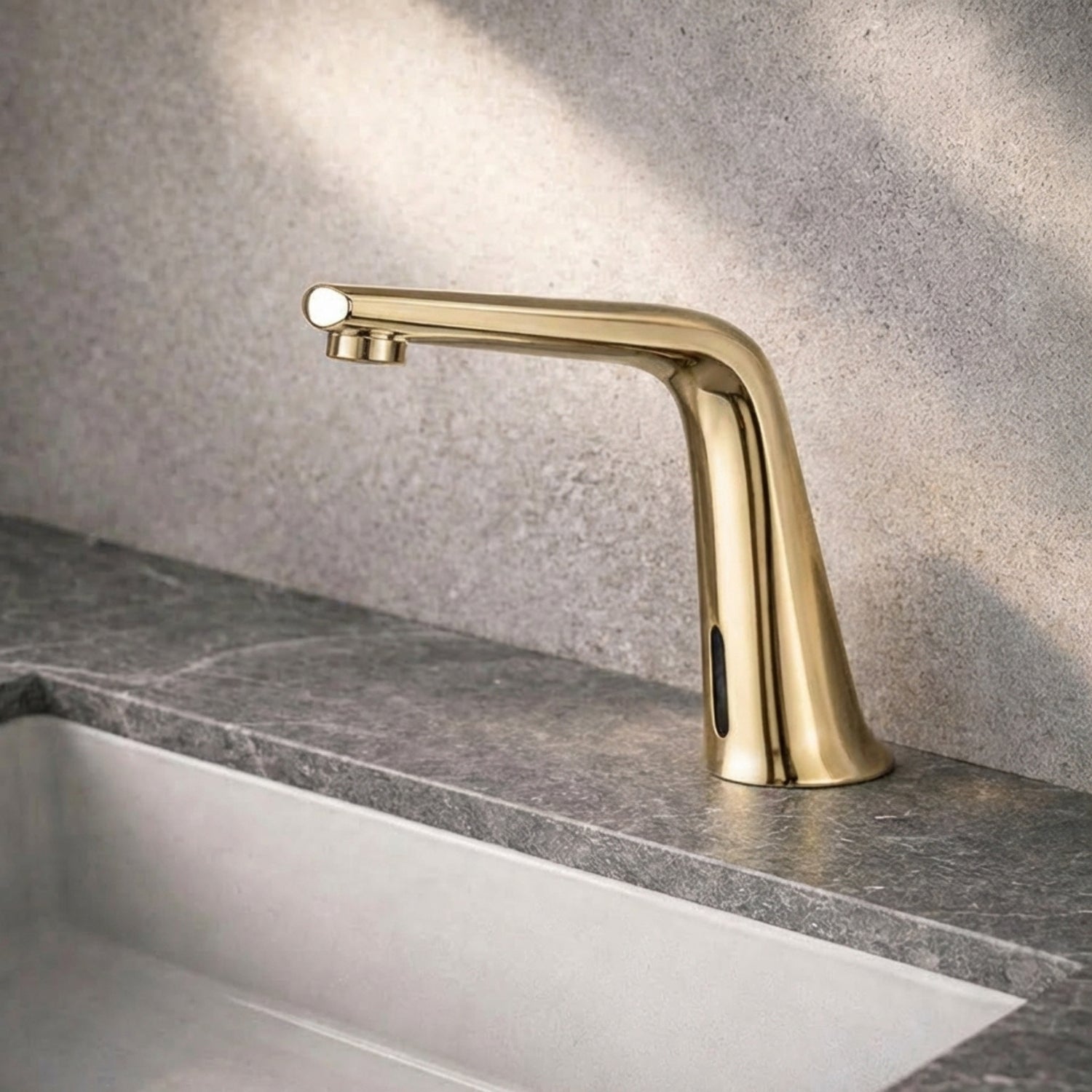Image of ET04BE Dual-Power Automatic Sensor Faucet with Chrome Finish
